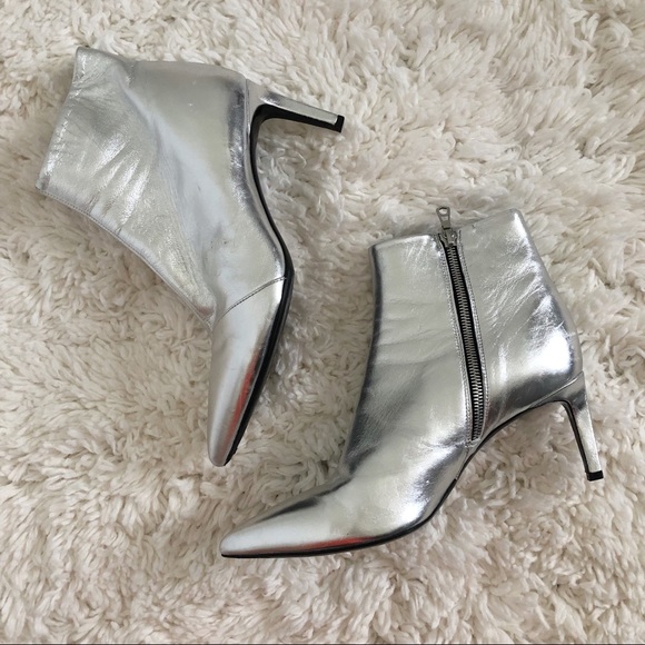 rag & bone Shoes - Rag & Bone Leather Beha Boots in Silver Size 9